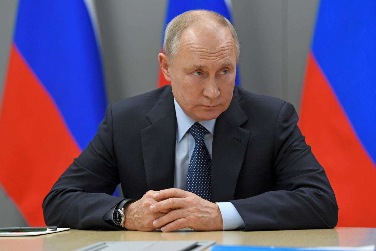 Обращение по случаю Дня Государственного флага России