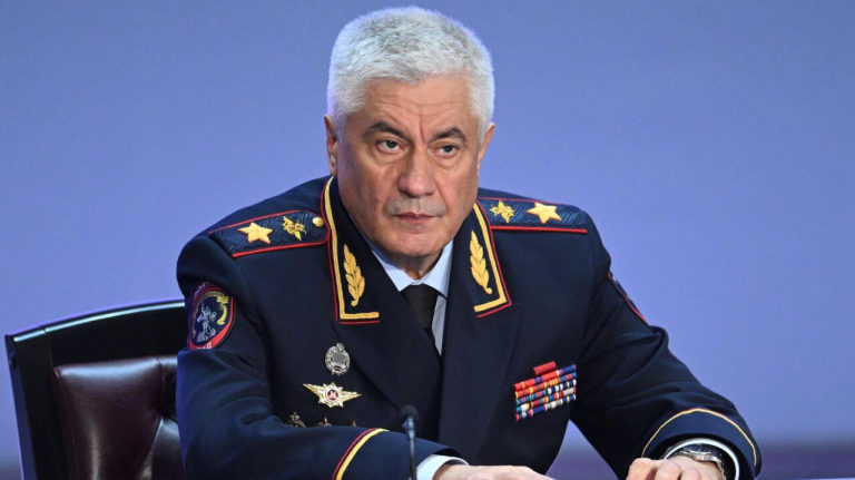 Владимир Колокольцев выразил благодарность ветеранам МВД за их вклад в спецоперацию